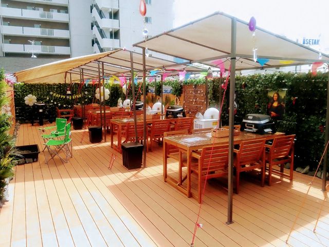 タープ付きなので、雨の日でも安心。_Pareon Garden
