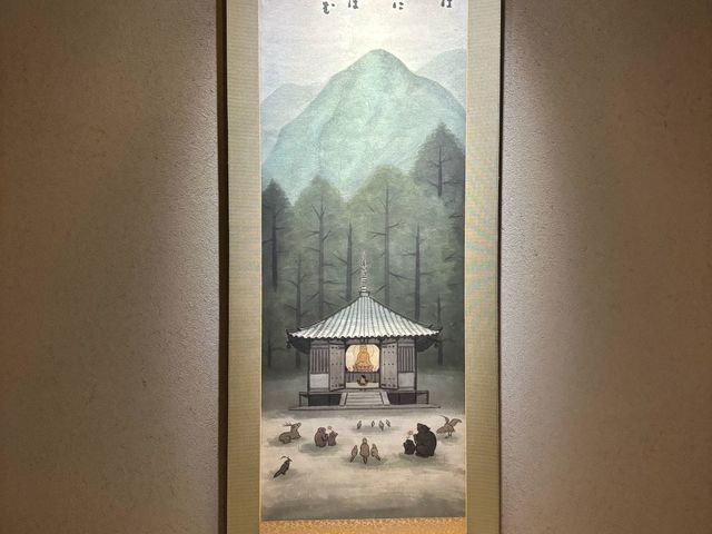 絵本のような絵画展/穐月明「森の御堂」水墨淡彩_青山讃頌舎