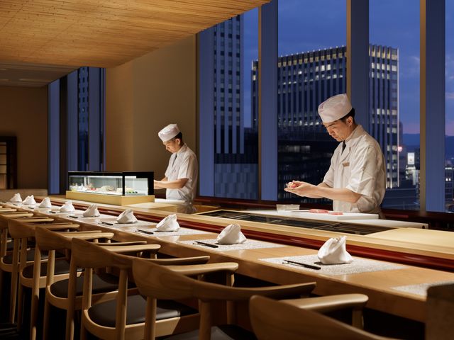 日本食「雅庭」鮨カウンター(10席)_シェラトングランドホテル広島