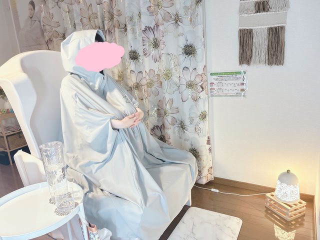 ルルオン中は、顔と手を出すことができますので、息苦しさはなく、スマホ等も操作しながらおくつろぎいただけます。_YOSAPARK エルマー 長泉店