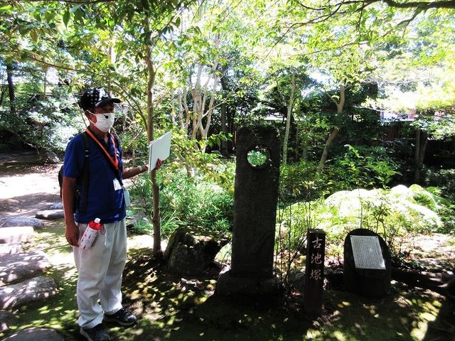 蓑虫庵 古池塚_上野南部地区住民自治協議会