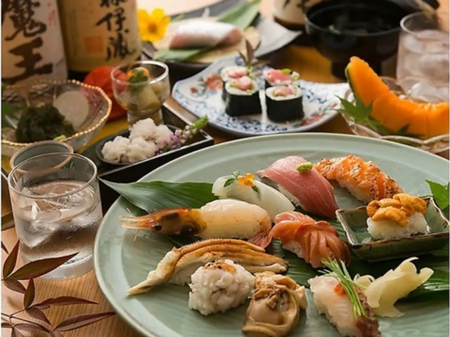 小判寿司中山五月台店の写真1