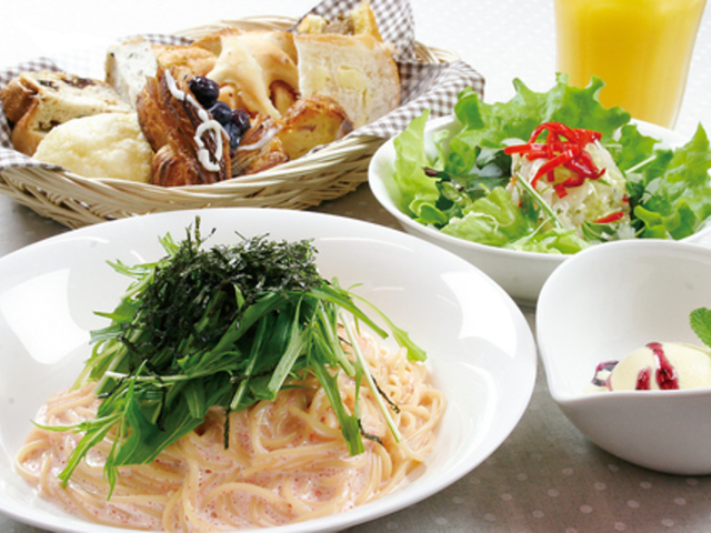 クローバーカフェ&ベーカリーの写真1