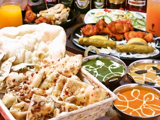 インドダイニングカフェ マター 倉田店の写真1