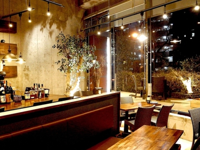 ファイティングクック ローストチキンクラブ FIGHTING COCK ROAST CHICKEN CLUBの写真1