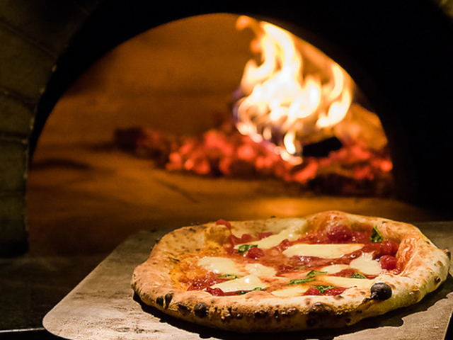 新窯ピッツァ×ワインのお店 キタバルの写真1