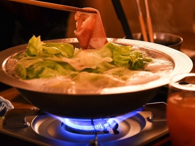 しゃぶしゃぶ 創作料理居酒屋 豚吟 栄店の写真1