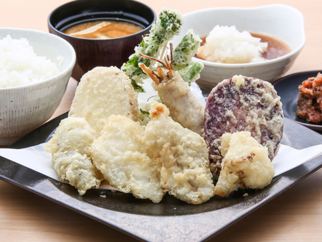 博多天ぷら たかお マークイズ福岡ももち店の写真1