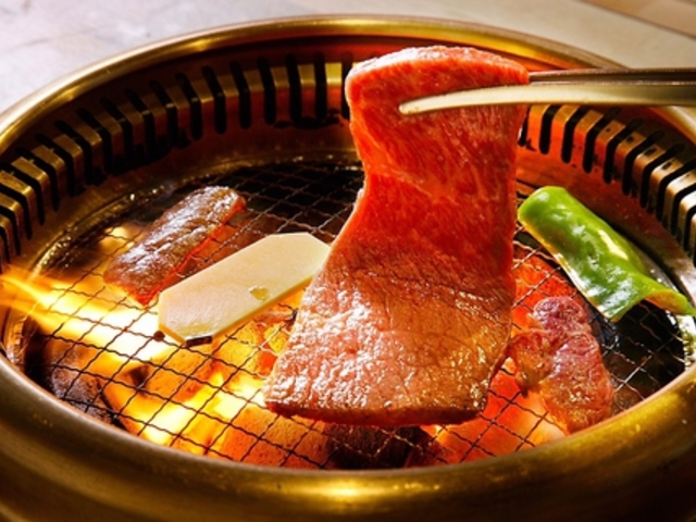 無煙炭火焼肉 生一本 丸亀土器本店の写真1