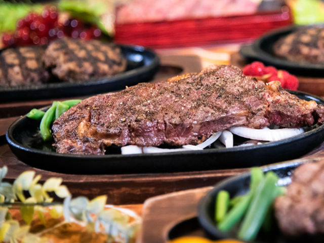 ステーキマニア 光の森店の写真1