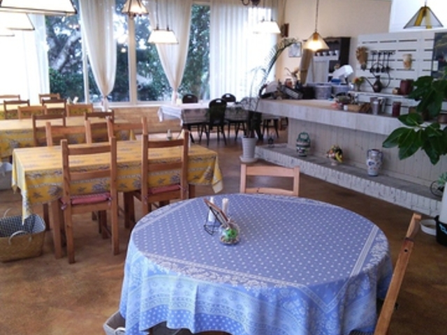 フレンチ レストラン&カフェ トアルージュの写真1