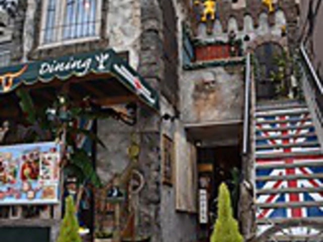 ステーキ共和国 幕張大使館 本館の写真1