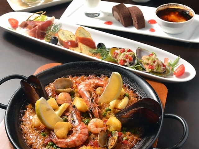 パエリアダイニング ポコ ロコの写真1