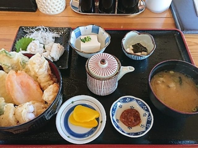 漁師食堂うのしま豊築丸の写真1