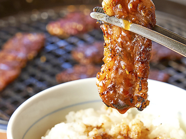 幸せの焼肉食べ放題 かみむら牧場 上尾店の写真1
