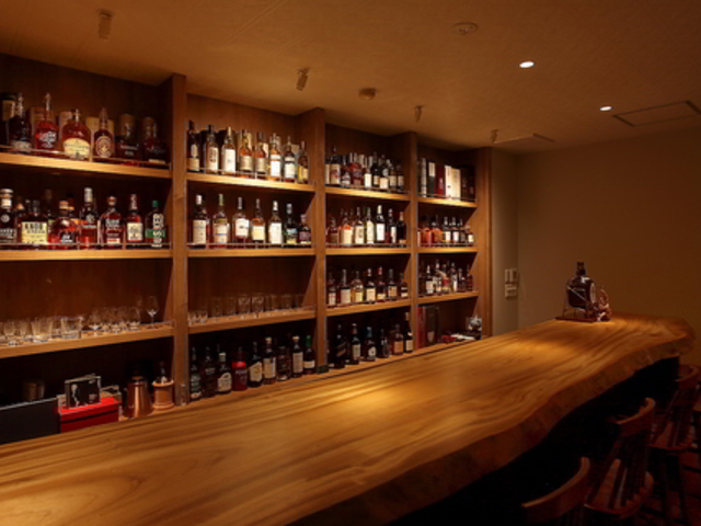 ウィスキーバー Tomarigiの写真1