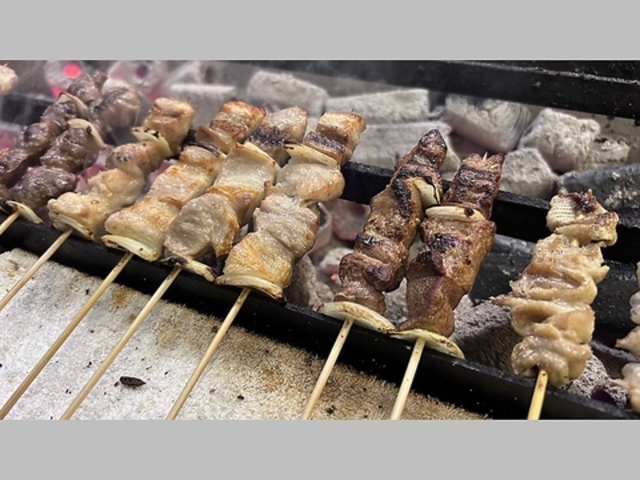 博多本格炭火焼鳥 喜楽の写真1