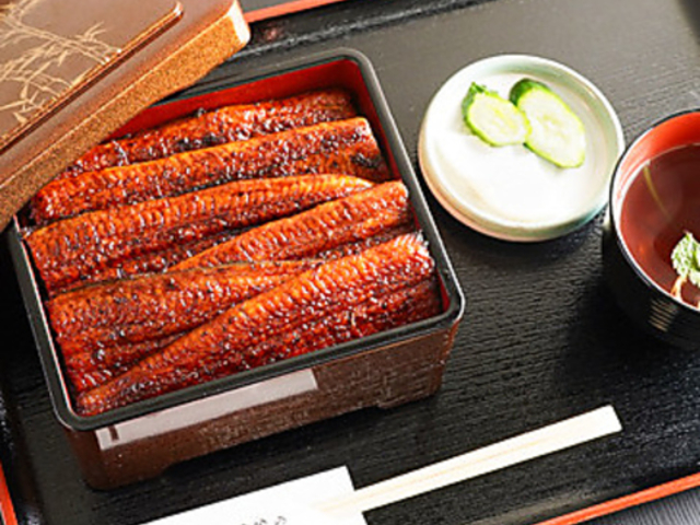 鰻 源内 三宮店の写真1