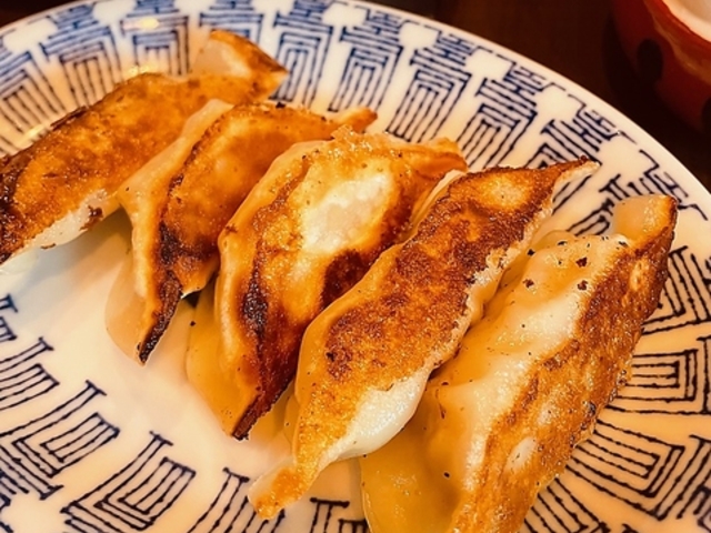 ぎょうざ酒場とらちゃんの写真1