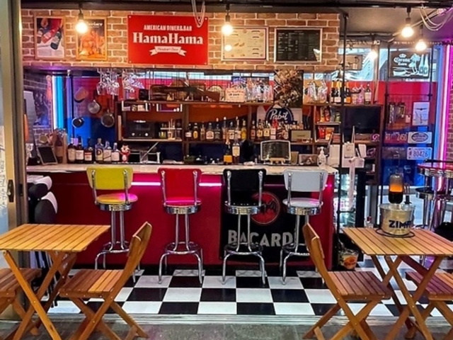 Sports Bar HANAの写真1