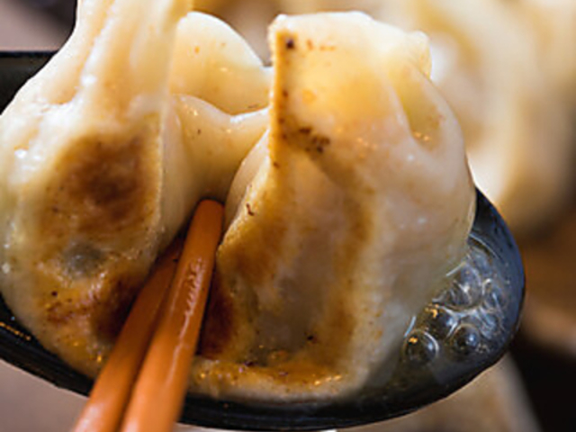 肉汁餃子のダンダダン 仙台西口店の写真1