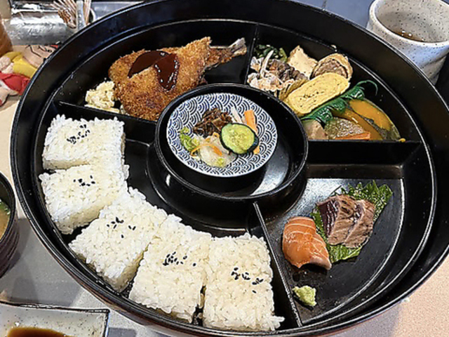 お食事処 右近の写真1