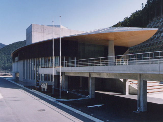 川上総合センターやまぶきホールの写真1