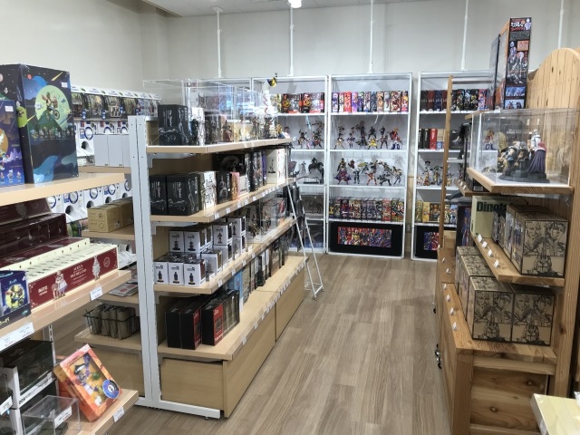入り口のミュージアムショップには、海洋堂の様々なフィギュアやガチャガチャ、地場産品販売のミニコーナーも出来ました。_海洋堂ホビー館四万十