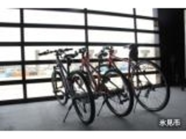 氷見市漁業文化交流センターサイクルステーションの写真1