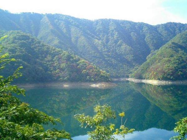 九頭竜湖
