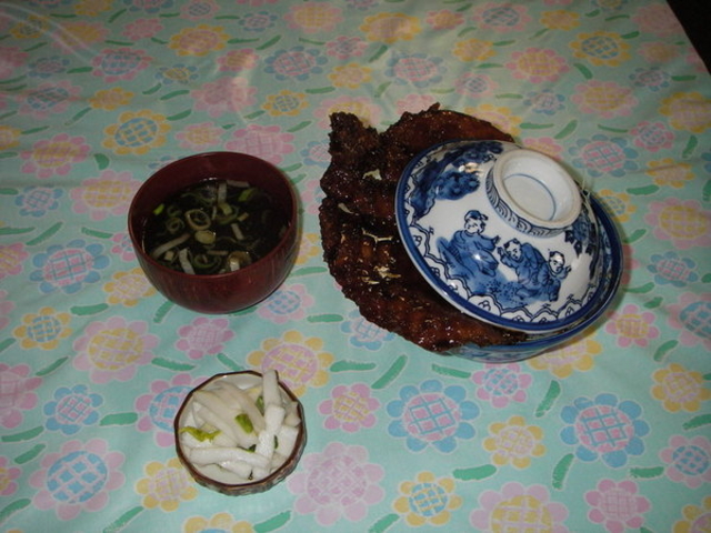 白孔雀食堂