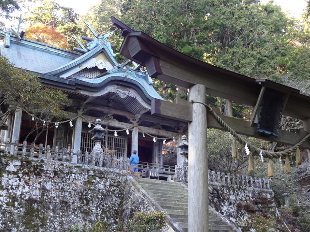 鳥居と拝殿_玉置神社