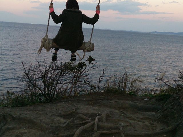 ハイジのブランコ!童心にかえれます!_日間賀島