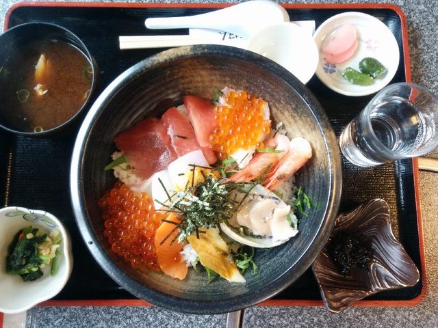 上海鮮丼1,500円_うみのうた