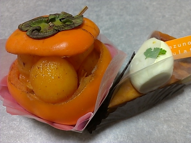 秋のケーキ_Kazunoli Mulata