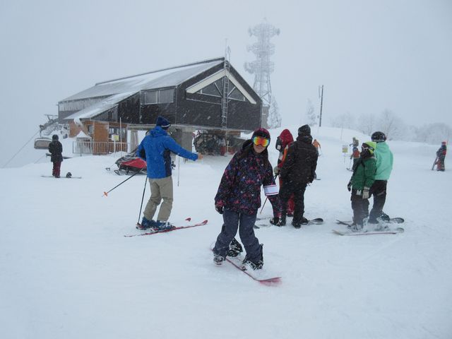 下が晴れていても毛無山は雪_毛無山