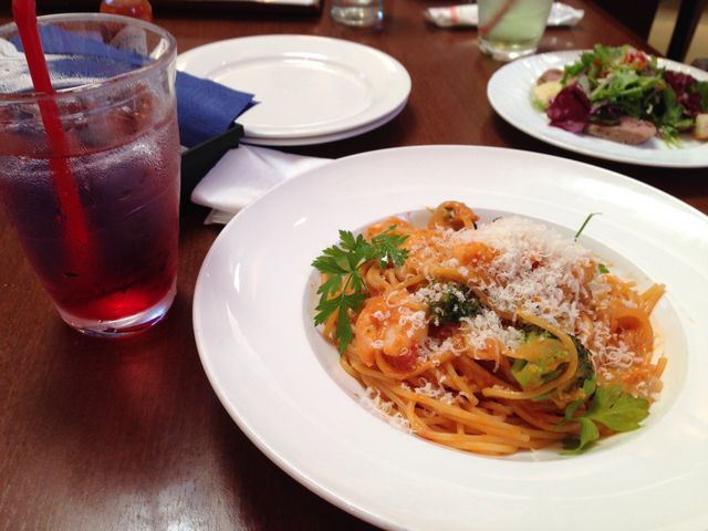 私が食べたのは、ドリンク、パスタ、デザートのセットです(o^^o)_トスカチーナ