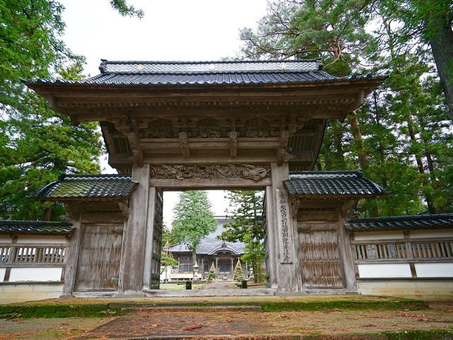 堂々たる風格の山門_本法寺