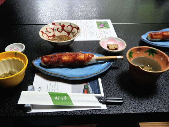 郷土料理もいろいろいただけました_料亭稲穂