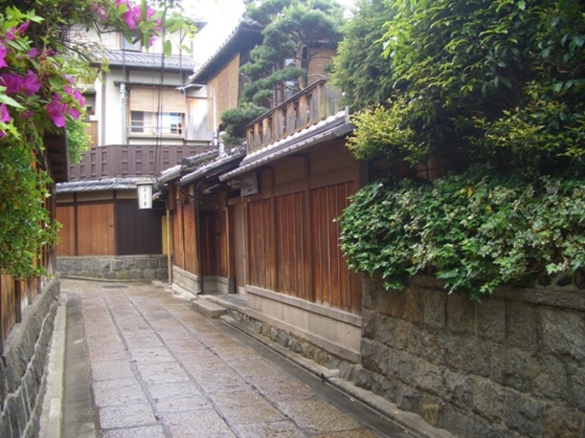 石塀小路