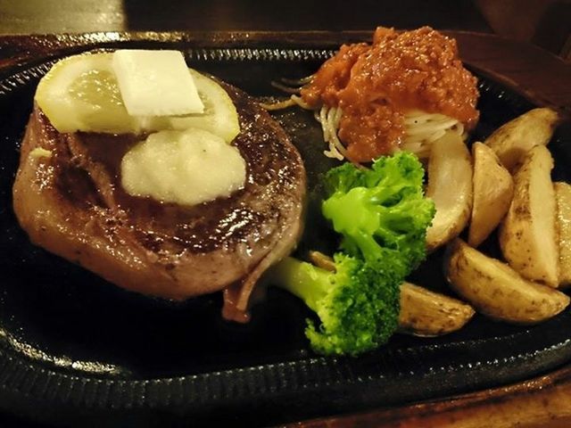 ヒレステーキ_レストラン ふりっぱー