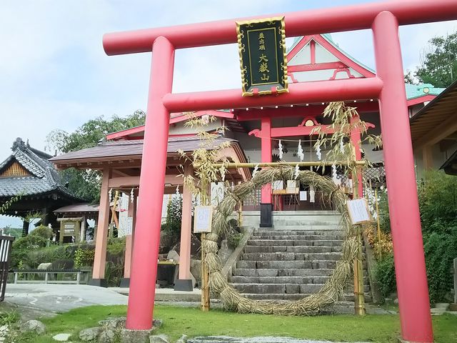 背中側の眺望が素晴らしいです。_差出磯大嶽山神社