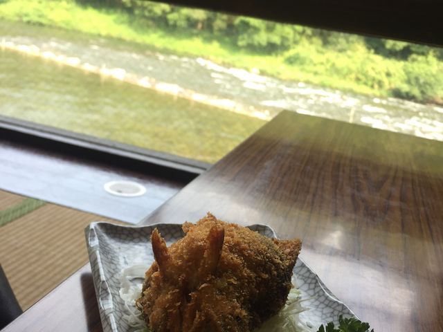 二階のお食事処_平瀬ヤナ