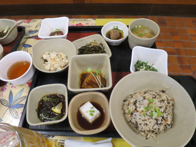 どの料理も大満足_名護曲レストラン