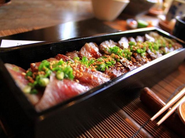 牛箱弁当_山紫御泊処 はなの舞