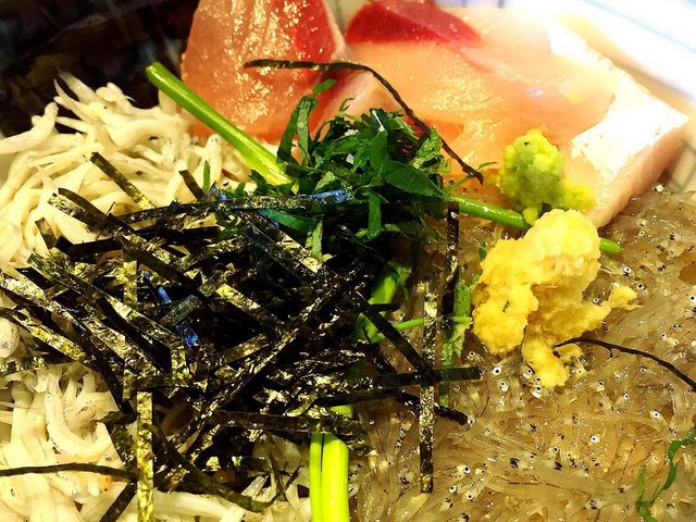 三色丼 by lily
_しらすや