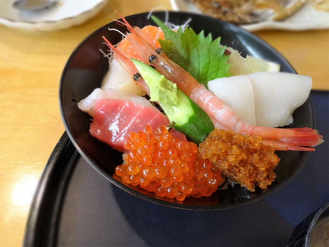 うろこ市丼_海鮮炉端 うろこ亭