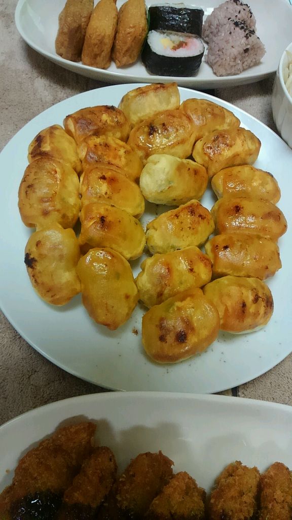 ホワイト餃子本店