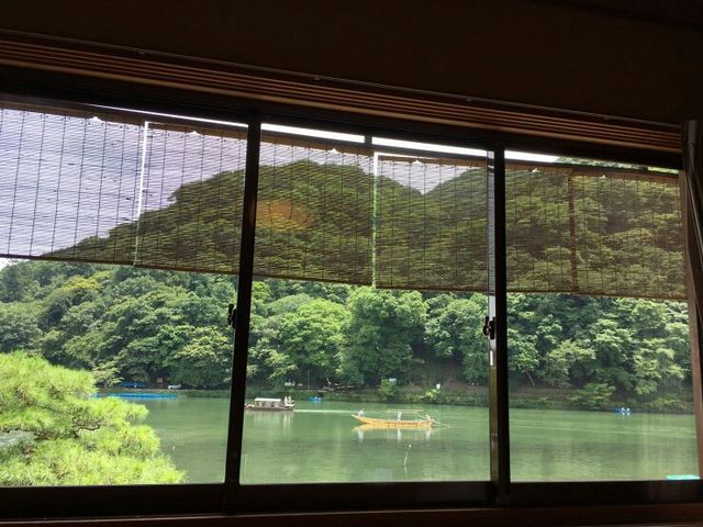窓からの景色_嵐山辨慶