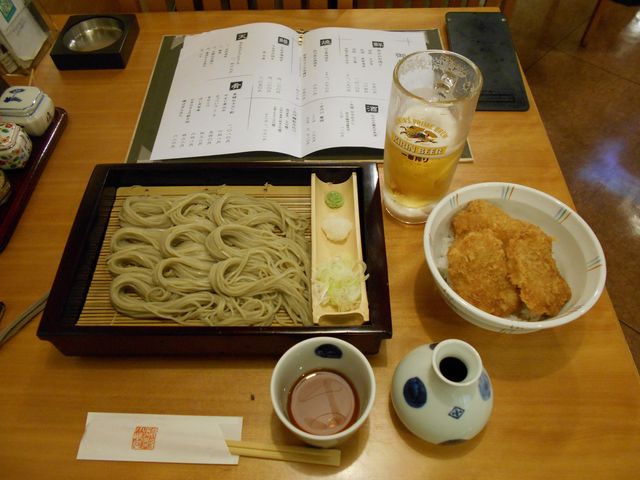 へぎそばとたれかつ丼セット+中生無料(条件付き)_越後長岡 小嶋屋 長岡本店